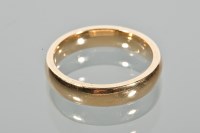 Lot 1687 - GENTLEMAN'S EIGHTEEN CARAT GOLD WEDDING BAND 5....