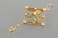 Lot 1801 - EDWARDIAN PERIDOT AND SEED PEARL PENDANT of...