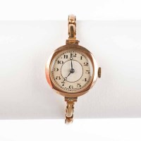 Lot 1567 - LADY'S ART DECO WRIST WATCH the dial with...