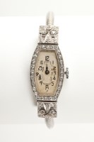Lot 1596 - EARLY TWENTIETH CENTURY DIAMOND SET COCKTAIL...