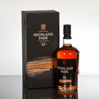 Lot 1067 - HIGHLAND PARK 25 YEAR OLD Single Island Malt...