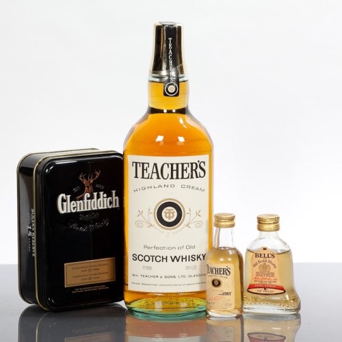Lot 1359 - TEACHER'S HIGHLAND CREAM Blended Scotch Whisky....