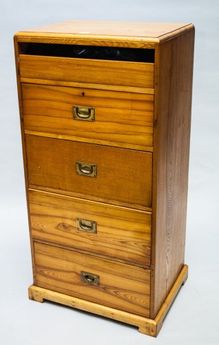 Lot 1065 - VICTORIAN OAK UPRIGHT CHEST OF FOUR LONG...
