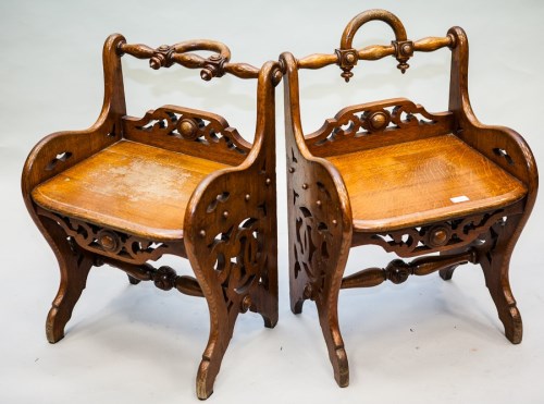 Lot 1066 - ATTRACTIVE PAIR OF VICTORIAN OAK HALL SEATS IN...
