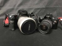 Lot 108 - LOT OF SUNDRY CAMERAS AND ACCESORIES
