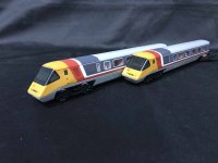 Lot 165 - LOT OF MODEL RAILWAY CARRIAGES ETC, INCLUDING...