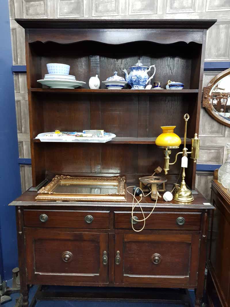 Lot 384 OAK DRESSER   55986 1 