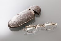 Lot 285 - PAIR OF GEORGIAN SILVER WIG SPECTACLES makers...