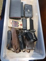 Lot 418 - LOT OF VINTAGE BOX CAMERAS AND OTHER CAMERAS...