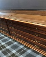 Lot 439 - MODERN CHEST OF DRAWERS