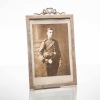 Lot 295 - EARLY GEORGE V SILVER PHOTOGRAPH FRAME maker E...