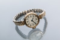Lot 852 - LADY'S EARLY TWENTIETH CENTURY NINE CARAT GOLD...