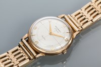 Lot 857 - GENTLEMAN'S NINE CARAT GOLD ROTARY WRISTWATCH...