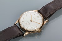 Lot 861 - GENTLEMEN'S RECORD OF LONGINES NINE CARAT GOLD...