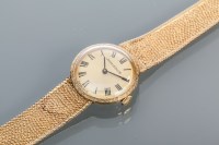 Lot 874 - LADY'S TWENTIETH CENTURY NINE CARAT GOLD...