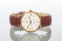 Lot 900 - GENTLEMAN'S 1960s NINE CARAT GOLD LONGINES...