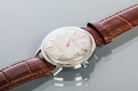 Lot 904 - GENTLEMAN'S 1960s STAINLESS STEEL OMEGA...