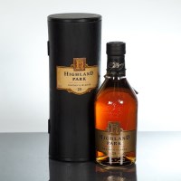 Lot 1129 - HIGHLAND PARK 25 YEAR OLD Single Island Malt...