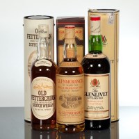 Lot 1186 - THE GLENLIVET 12 YEAR OLD Unblended all malt...