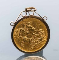 Lot 1780 - VICTORIAN GOLD SOVEREIGN DATED 1881 in a...