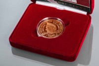 Lot 1791 - THE QUEEN MOTHER CENTENARY YEAR GOLD PROOF...