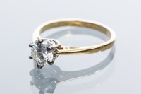 Lot 2022 - DIAMOND SOLITAIRE RING the brilliant cut...