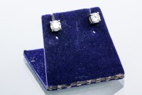 Lot 2029 - PAIR OF DIAMOND STUD EARRINGS the brilliant...