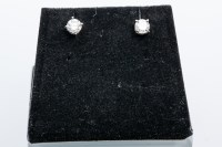 Lot 2035 - PAIR OF DIAMOND STUD EARRINGS the brilliant...