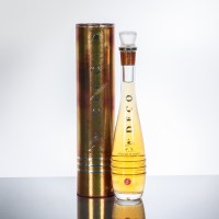 Lot 999 - JOHNNIE WALKER DECO Blended Scotch Whisky....