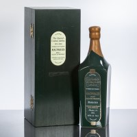 Lot 1016 - MACPHAIL'S THE QUEEN'S GOLDEN JUBILEE WHISKY...