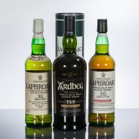 Lot 1131 - LAPHROAIG 10 YEAR OLD ORIGINAL CASK STRENGTH...