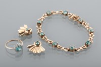 Lot 1633 - MID TWENTIETH CENTURY ZIRCON SET BRACELET set...