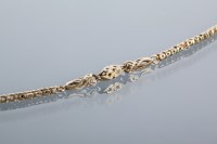 Lot 1752 - VICTORIAN LONG LENGTH GOLD CHAIN the links...