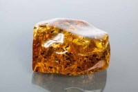 Lot 2209 - LARGE UNMOUNTED BALTIC AMBER SPECIMEN with...