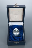 Lot 262 - MAPPIN AND WEBB SILVER PLANISHED EGG maker...