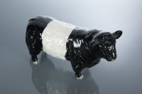 Lot 485 - BESWICK POTTERY 'BELTED GALLOWAY' BULL FIGURE...