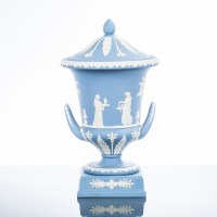 Lot 497 - WEDGWOOD BLUE JASPERWARE PEDESTAL URN of...