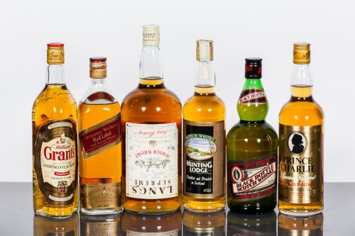 Lot 1256 - BLACK BOTTLE Blended Scotch Whisky by Gordon...