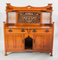 Lot 1153 - ATTRACTIVE ARTS AND CRAFTS OAK SIDEBOARD the...