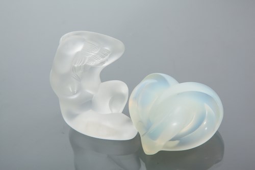 Lot 485 - LALIQUE GLASS FIGURE AND A LALIQUE GLASS HEART...