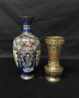 Lot 280 - CLOISONNE VASE TOGETHER WITH BRASS ITEMS AND...