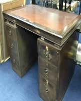 Lot 419 - MAHOGANY PEDESTAL WRITING DESK