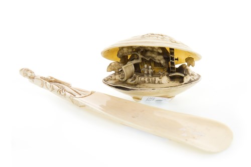 Lot 1080 - EARLY 20TH CENTURY CHINESE IVORY SHOE HORN...