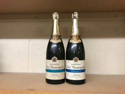 Lot 4 - HEIDSIECK & CO DRY MONOPOLE Champagne (2) A.C....