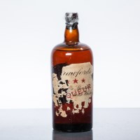 Lot 986 - CRAWFORD'S 3 STAR LIQUEUR EXTRA SPECIAL VERY...