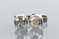 Lot 1783 - PAIR OF DIAMOND STUD EARRINGS the brilliant...