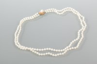 Lot 1799 - DOUBLE STRAND PEARL NECKLACE with pearl set...