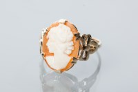 Lot 1913 - CAMEO SET RING set with an oval cameo...