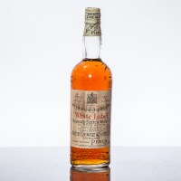 Lot 1271 - DEWAR'S WHITE LABEL, OVER 8 YEAR OLD Blended...