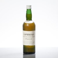 Lot 1375 - LAPHROAIG 10 YEAR OLD Single Islay Malt Whisky....